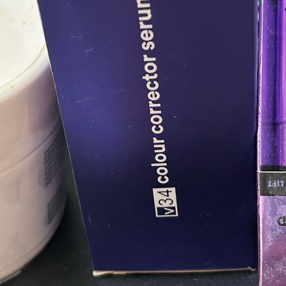 Beauty and Skincare Gift Set - Picture 11 of 16